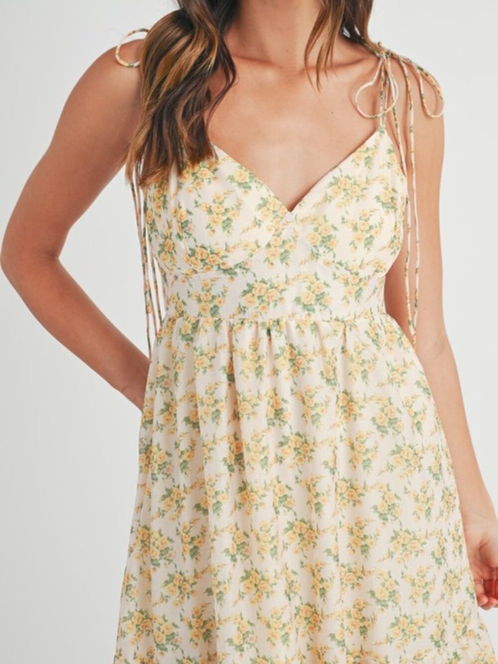 Floral print double self tie spaghetti strap tiered midi dress. Small - Picture 4 of 7